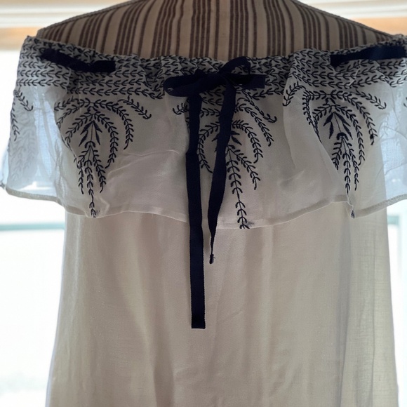 Off the shoulder embroidery embroidered dress - Picture 3 of 9